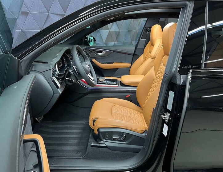 Audi RS Q8 SUV / Terénní 4,0 l 471 kw