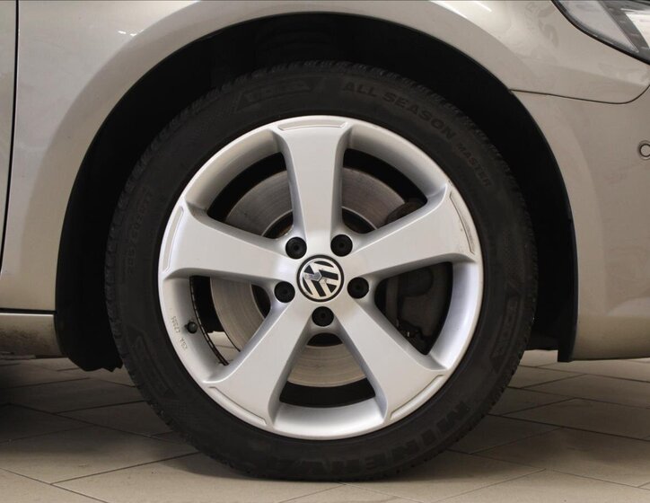Volkswagen CC Sedan 3,6 l 220 kw