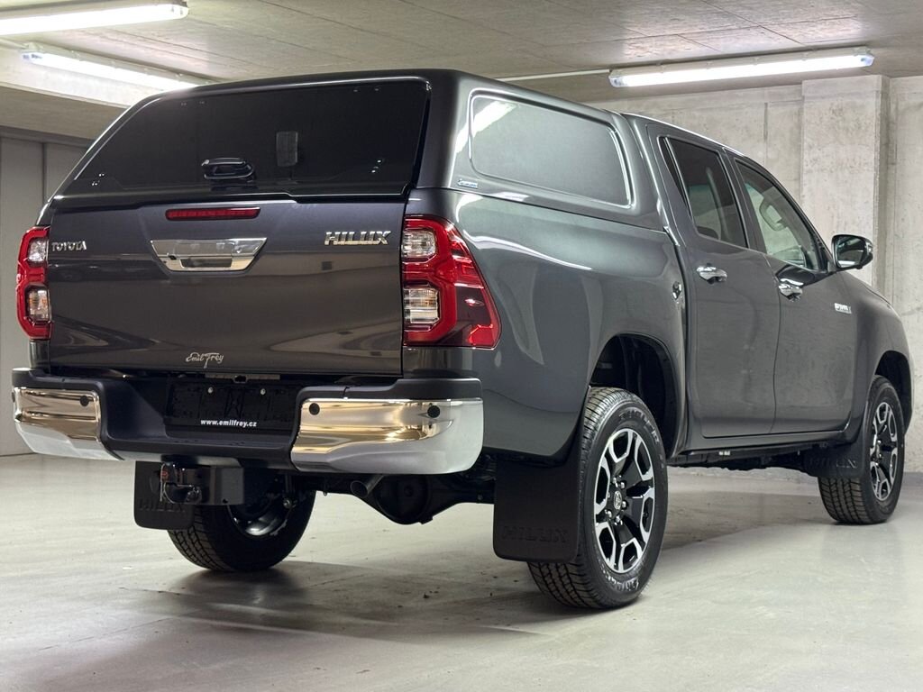 Toyota Hilux Pick-up 2,8 l 150 kw