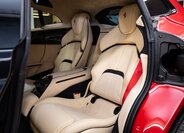 Ferrari Ostatní Hatchback 6,5 l 529 kw