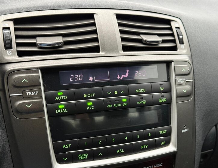 Lexus IS Sedan 2,5 l 153 kw