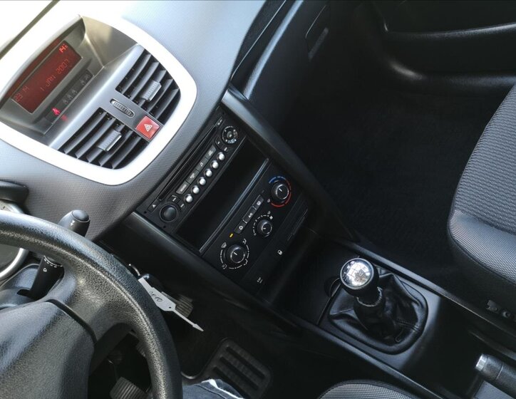 Peugeot 207 Hatchback 1,4 l 70 kw