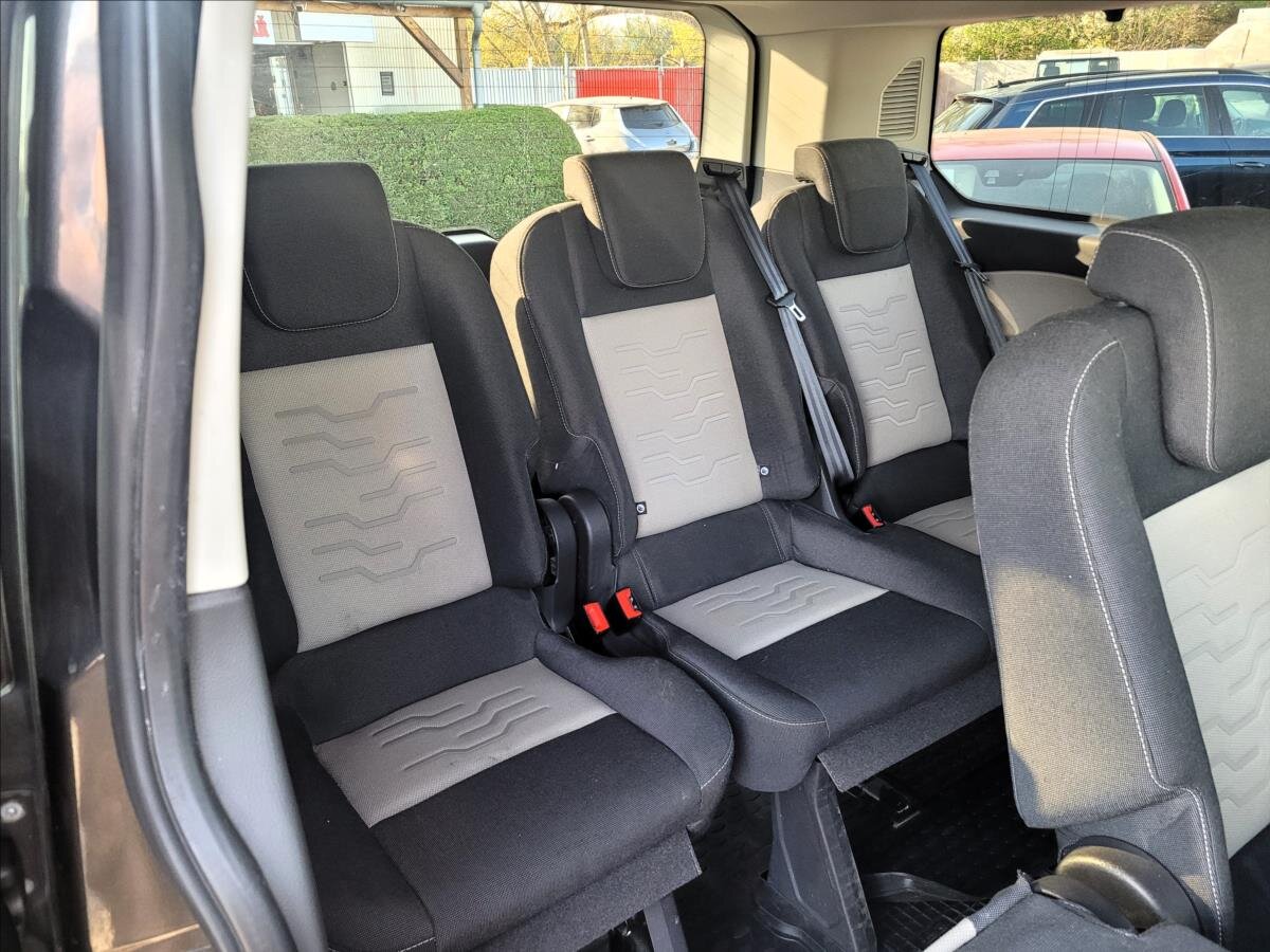 Ford Tourneo Custom MPV 2,0 l 125 kw