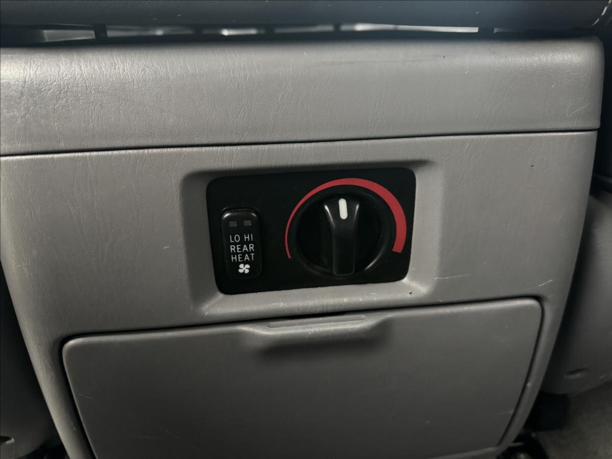 Toyota Land Cruiser SUV / Terénní 4,2 l 150 kw