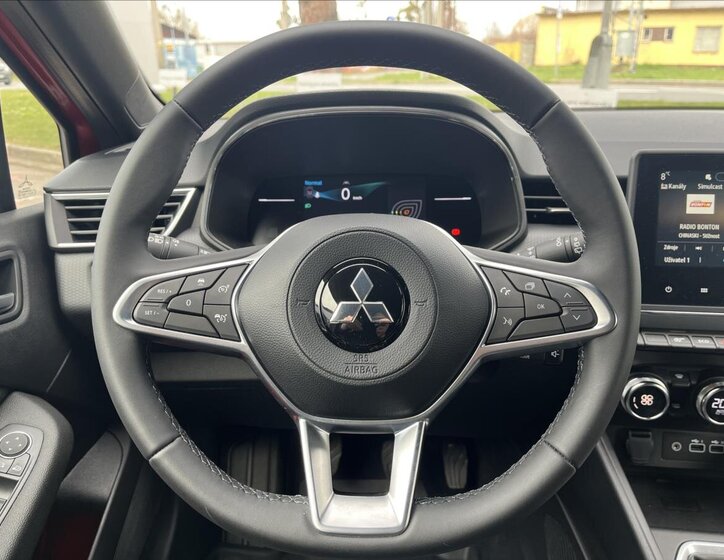 Mitsubishi Colt Hatchback 999,0 67 kw