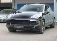 Porsche Cayenne SUV 4,1 l 283 kw