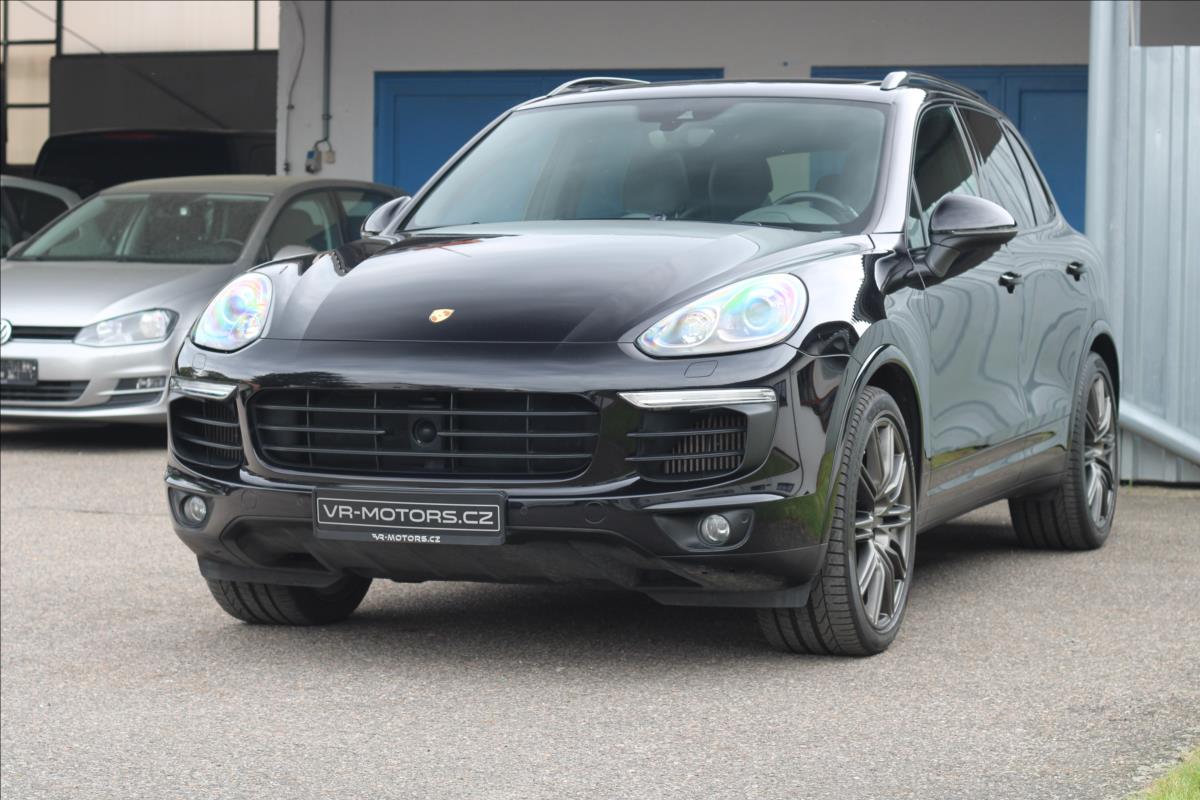 Porsche Cayenne SUV 4,1 l 283 kw