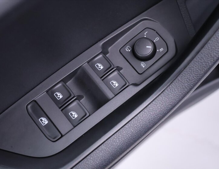 Škoda Karoq SUV 1,5 l 110 kw