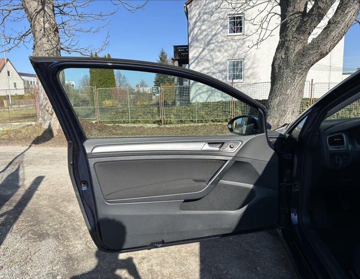 Volkswagen Golf Hatchback 1,2 l 63 kw