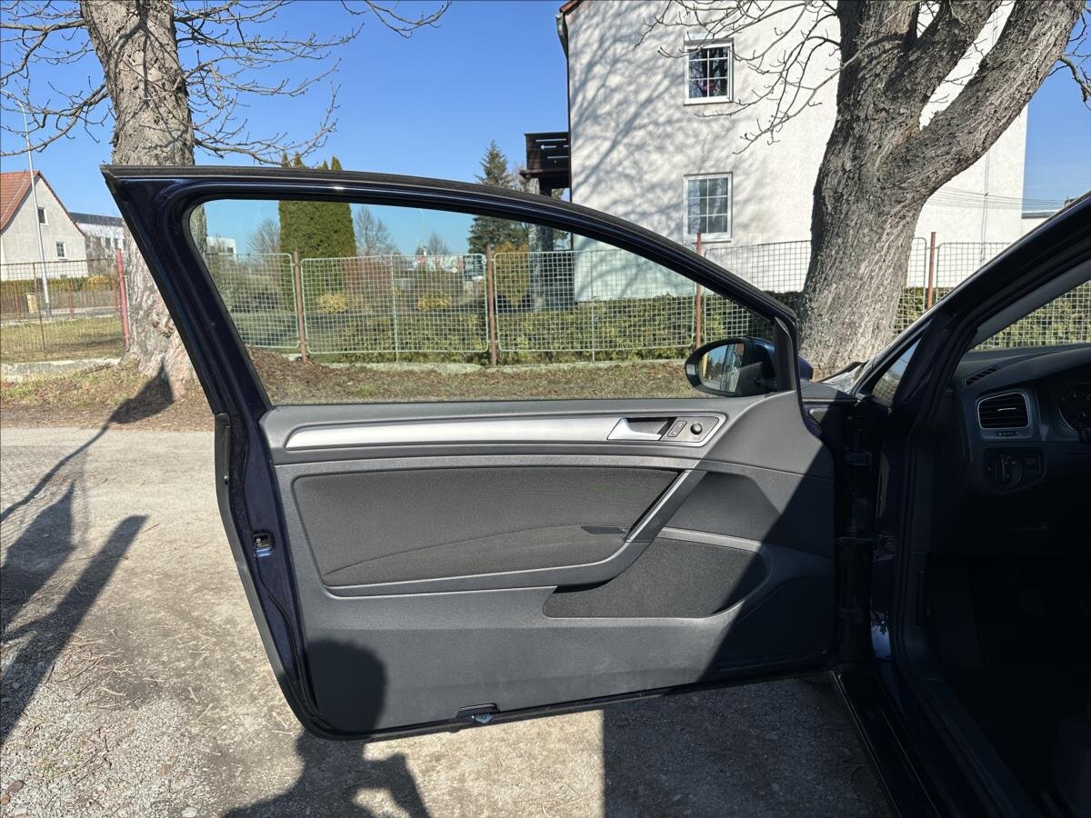 Volkswagen Golf Hatchback 1,2 l 63 kw