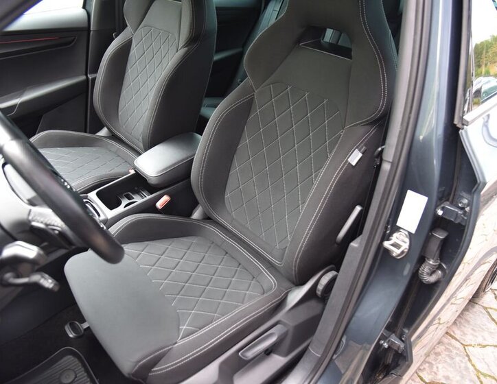 Škoda Karoq SUV / Terénní 1,5 l 110 kw