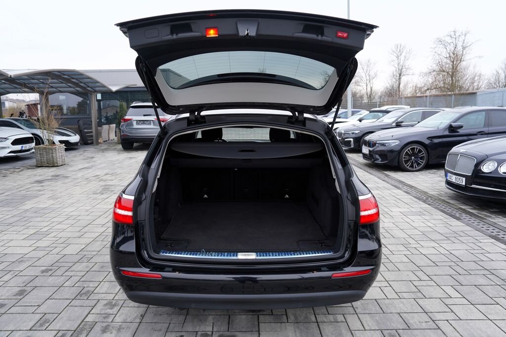 Mercedes-Benz Třídy E Kombi 2,0 l 143 kw