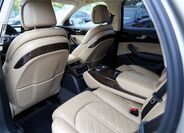 Audi A8 32