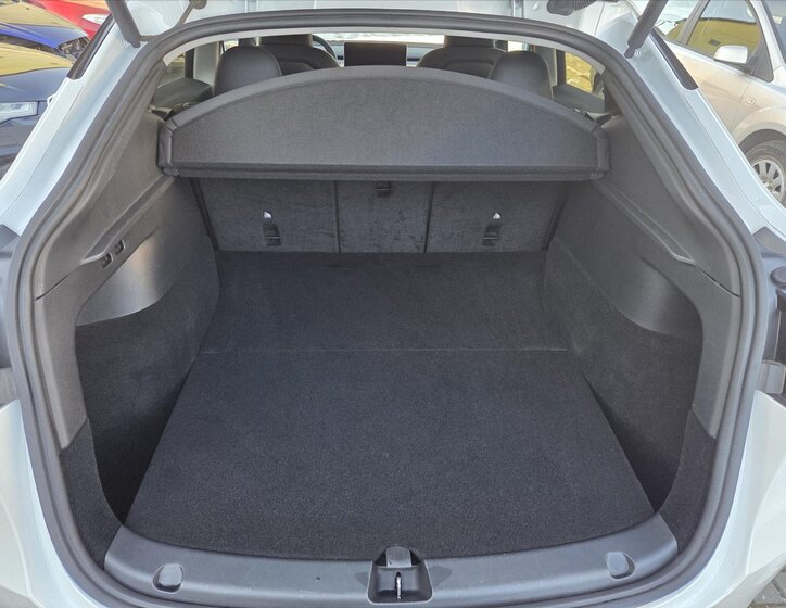 Tesla Model Y SUV 0,0 378 kw