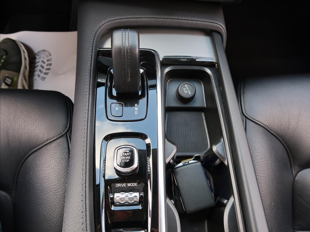 Volvo XC90 SUV 2,0 l 173 kw