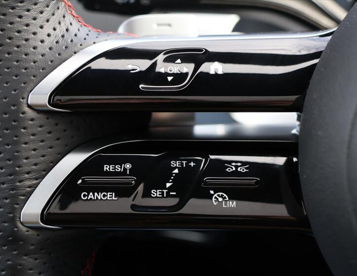 Mercedes-Benz GLB 30