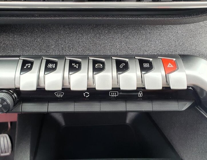 Peugeot 5008 SUV 2,0 l 110 kw