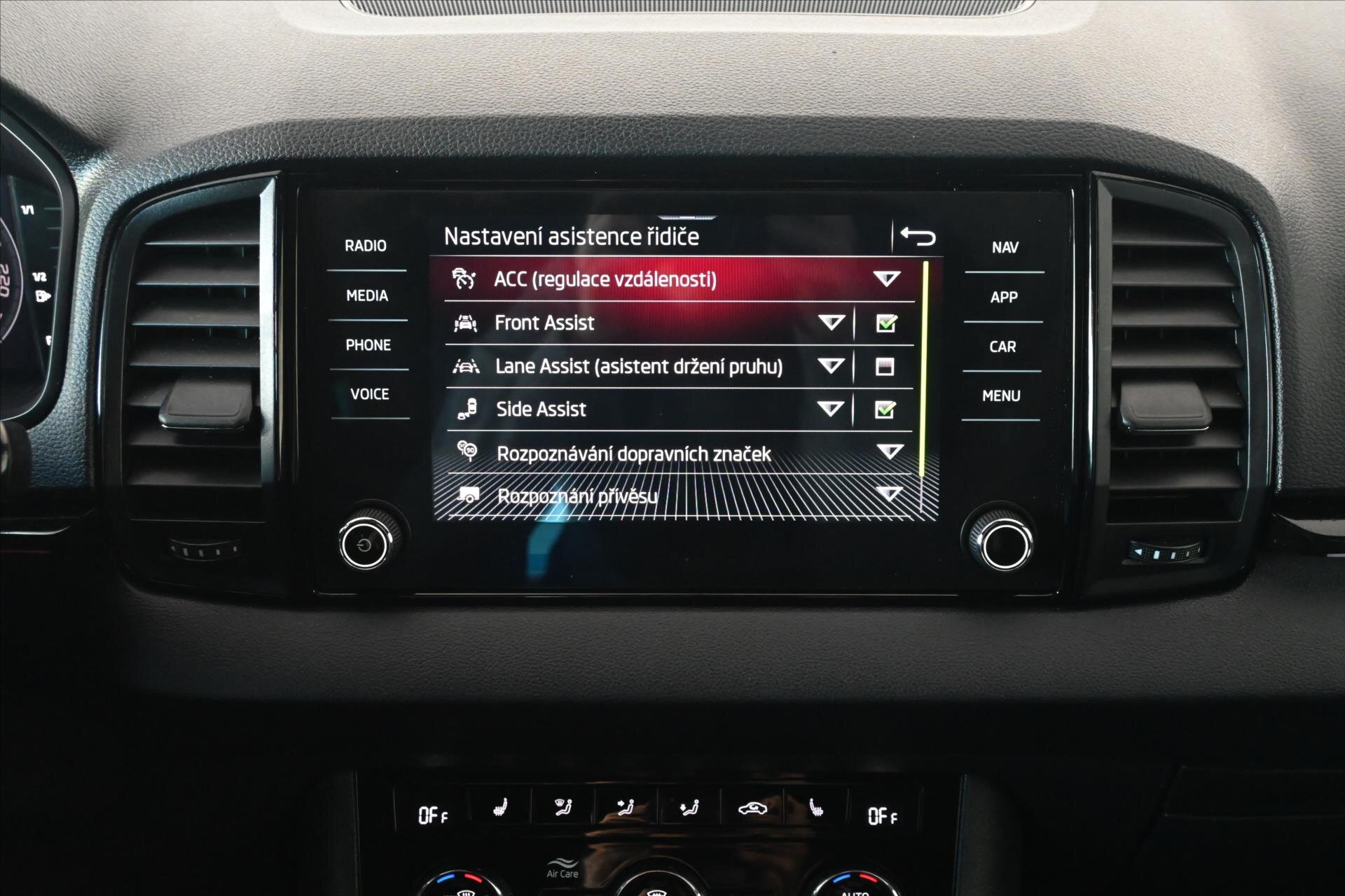 Škoda Karoq SUV 1,5 l 110 kw