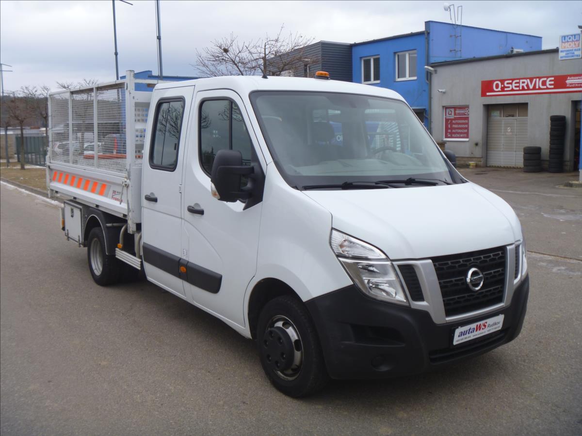 Nissan NV400