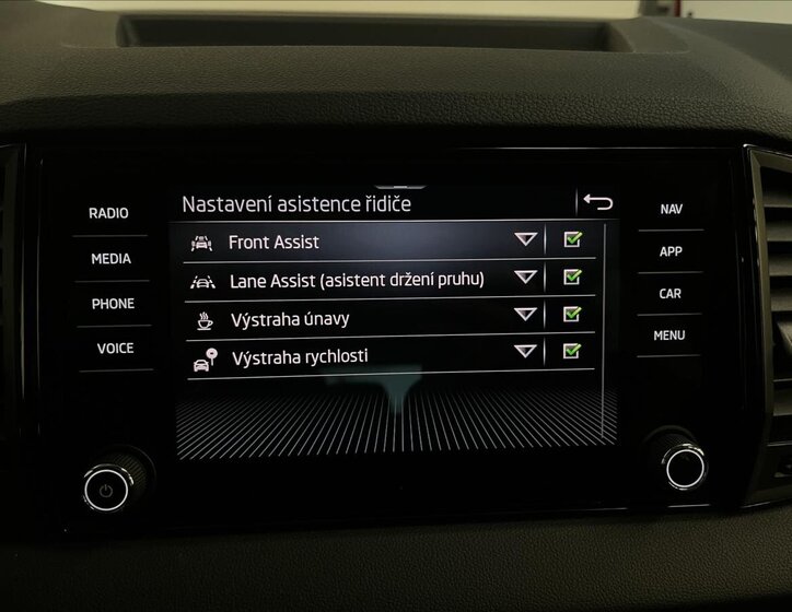 Škoda Karoq SUV 1,5 l 110 kw