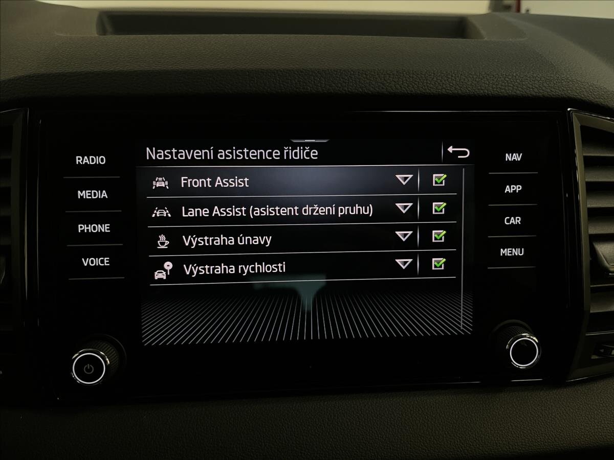 Škoda Karoq SUV 1,5 l 110 kw