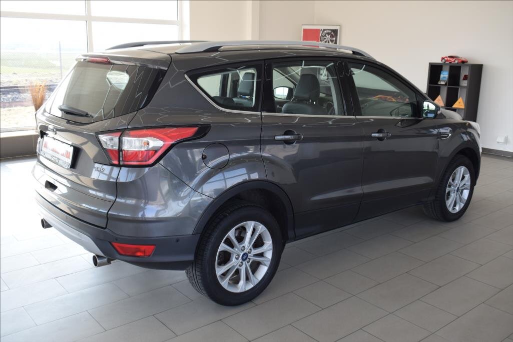 Ford Kuga SUV / Terénní 2,0 l 110 kw