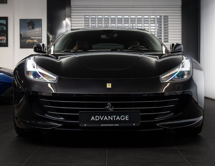 Ferrari GTC4 Lusso Kupé 6,3 l 507 kw