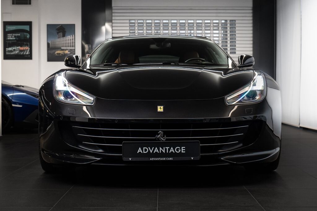 Ferrari GTC4 Lusso Kupé 6,3 l 507 kw