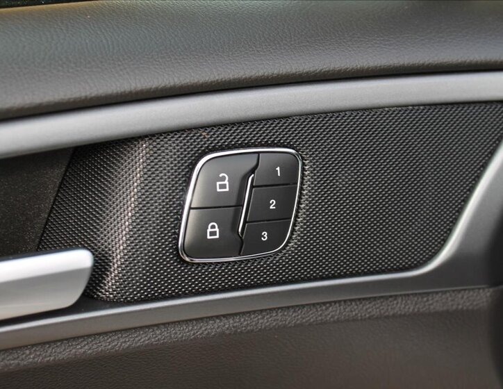 Ford Mondeo Kombi 2,0 l 132 kw