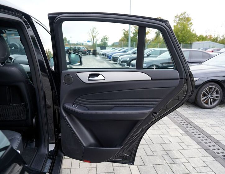 Mercedes-Benz GLE 18