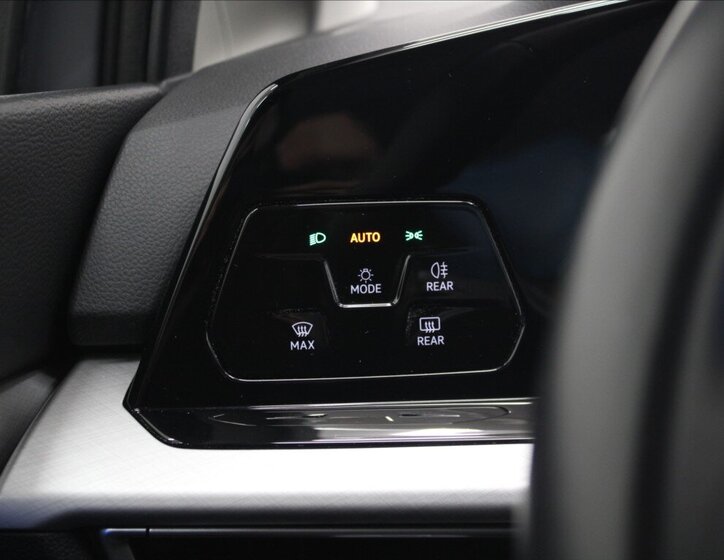 Volkswagen Golf Hatchback 999,0 81 kw