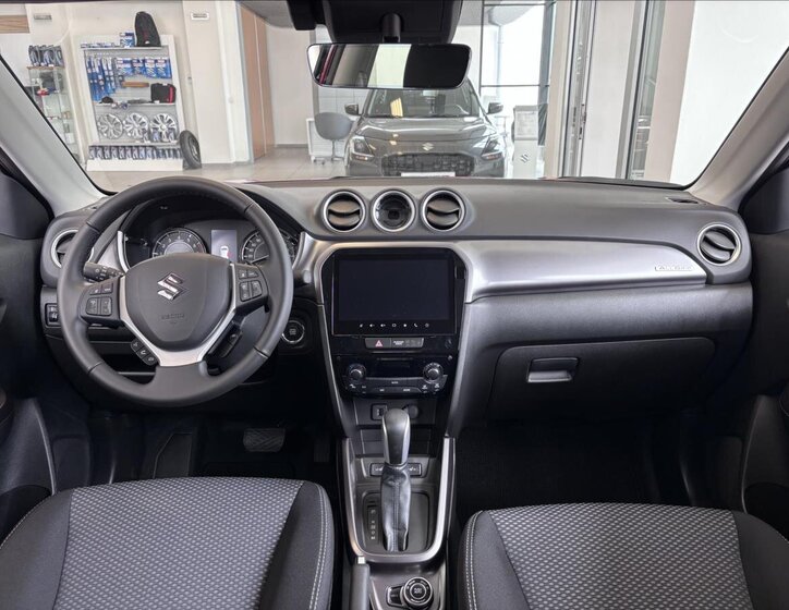 Suzuki Vitara SUV / Terénní 1,4 l 81 kw