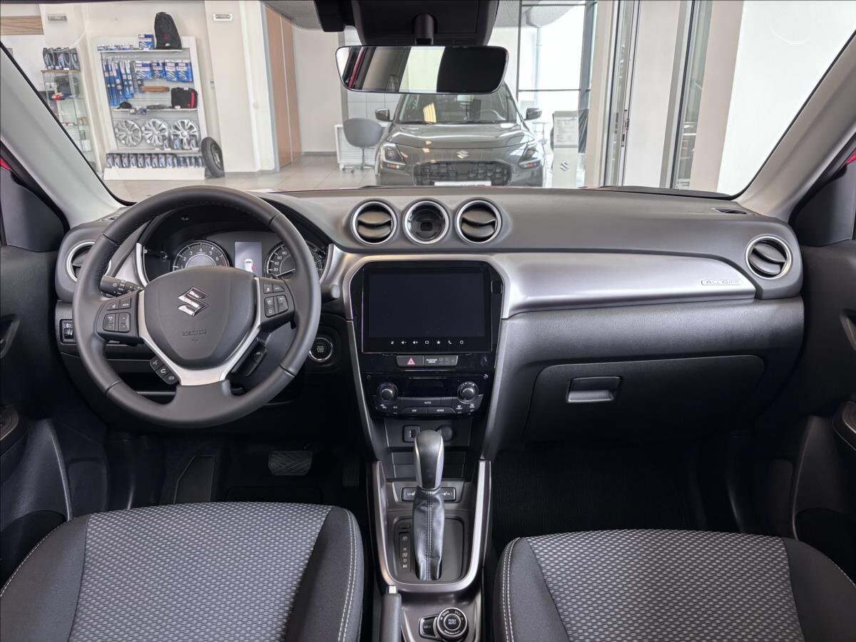 Suzuki Vitara SUV / Terénní 1,4 l 81 kw