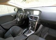 Volvo V40 14