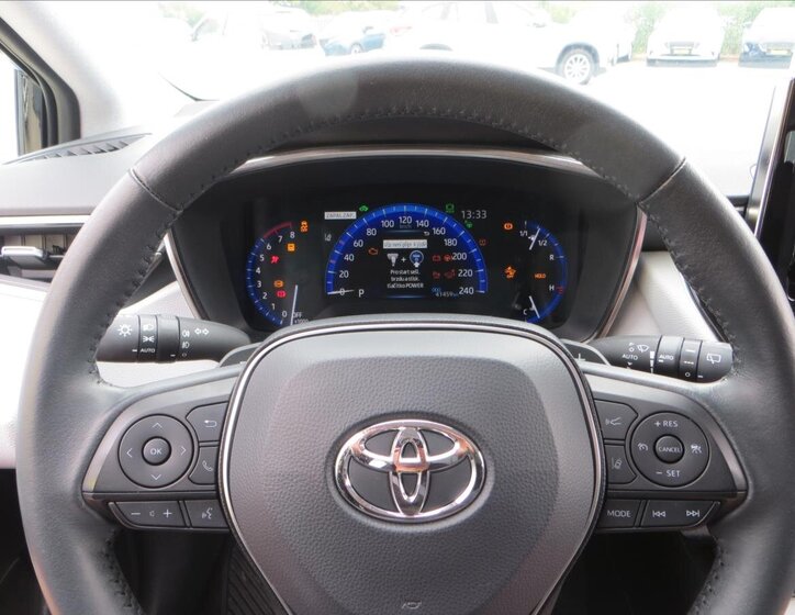 Toyota Corolla Kombi 2,0 l 112 kw