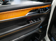 Jeep Grand Wagoneer SUV / Terénní 6,4 l 351 kw