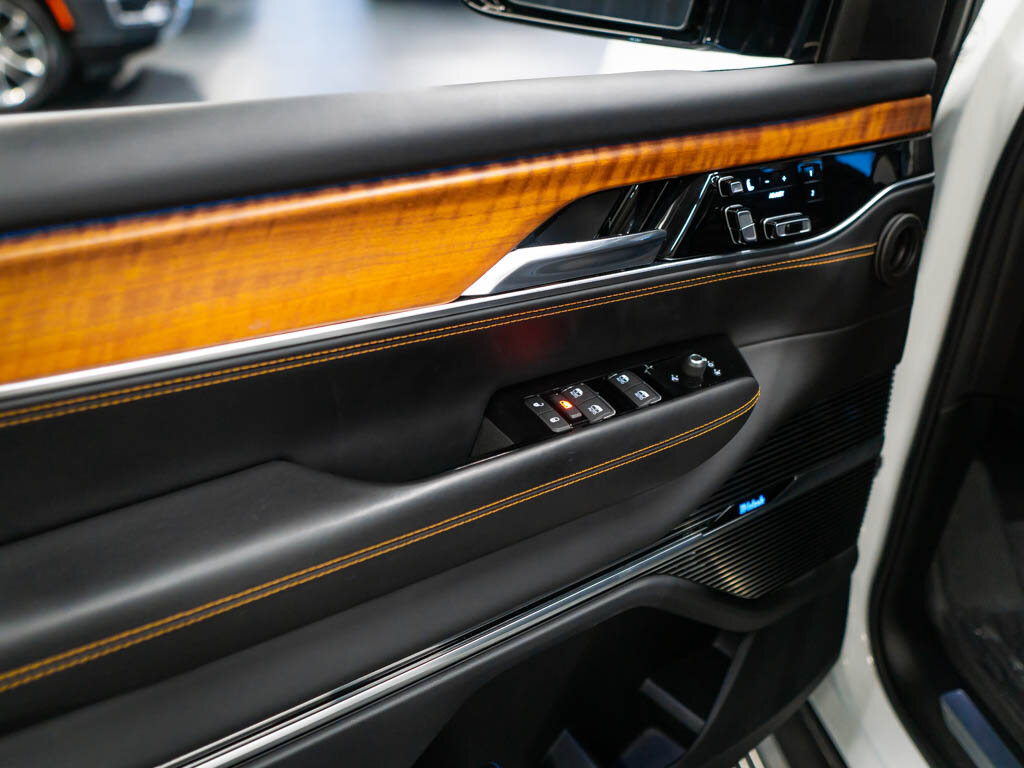 Jeep Grand Wagoneer SUV / Terénní 6,4 l 351 kw