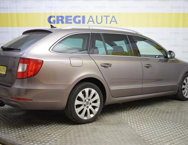 Škoda Superb Kombi 2,0 l 125 kw