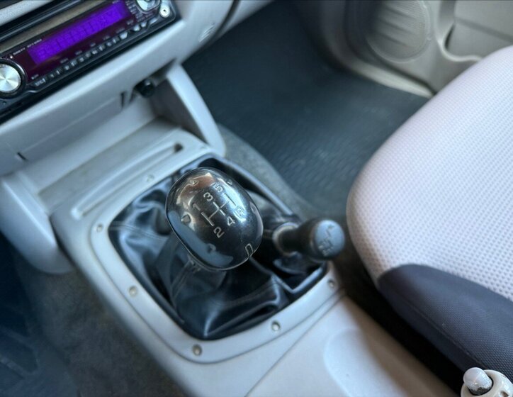 Mitsubishi L200 Pick-up 2,5 l 100 kw