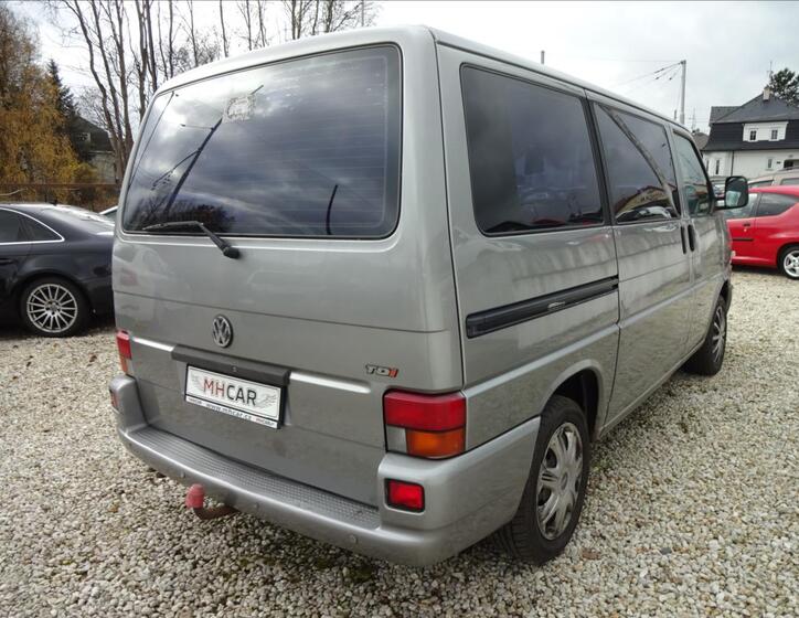Volkswagen Caravelle 7
