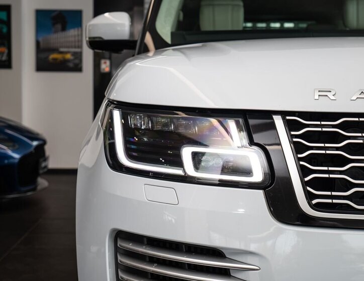 Land Rover Range Rover SUV / Terénní 4,4 l 250 kw