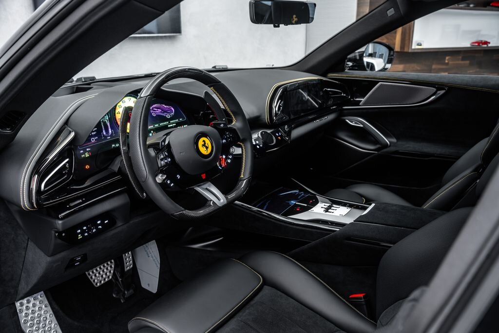 Ferrari Ostatní SUV / Terénní 6,5 l 529 kw