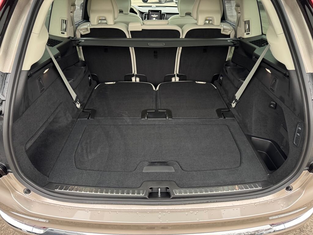 Volvo XC90 SUV / Terénní 2,0 l 184 kw