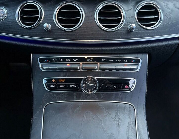 Mercedes-Benz Třídy E Sedan / Limuzína 2,0 l 143 kw