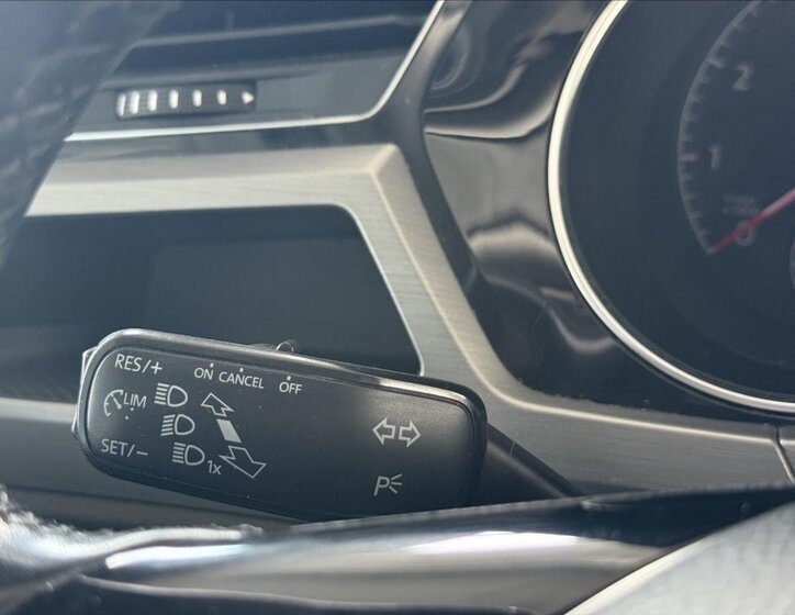 Volkswagen Touran Kombi 1,2 l 81 kw