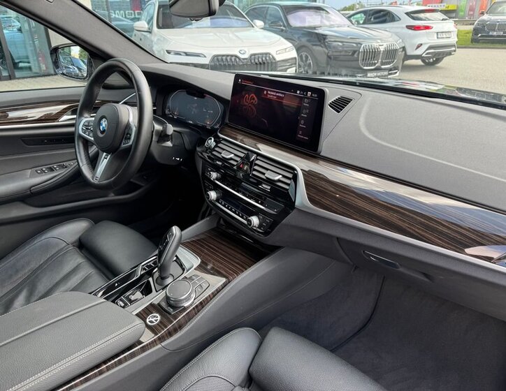 BMW Řada 5 Sedan / Limuzína 3,0 l 210 kw
