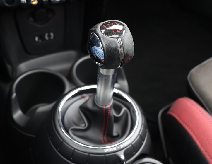 Mini Cooper Hatchback 2,0 l 170 kw