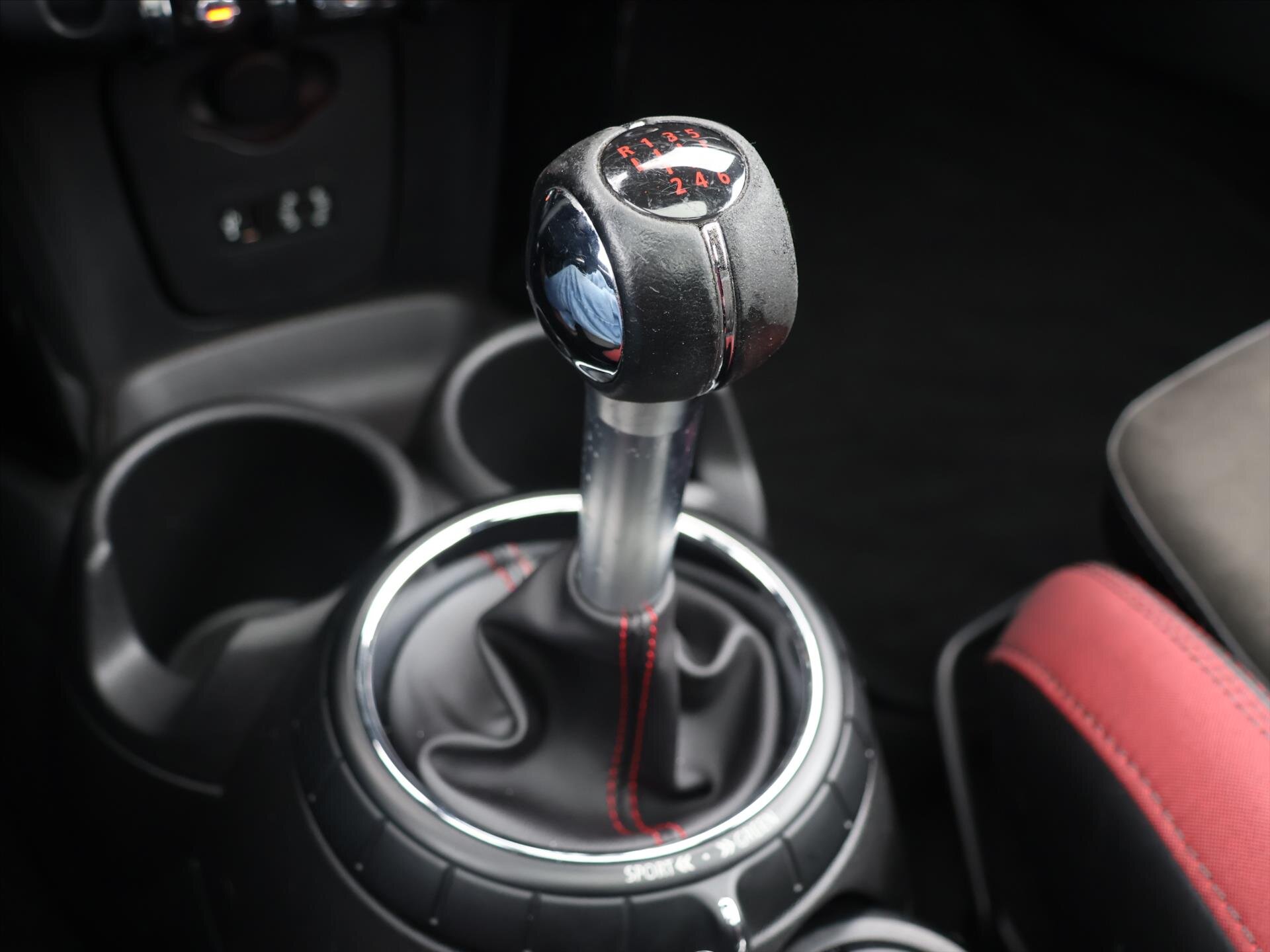 Mini Cooper Hatchback 2,0 l 170 kw