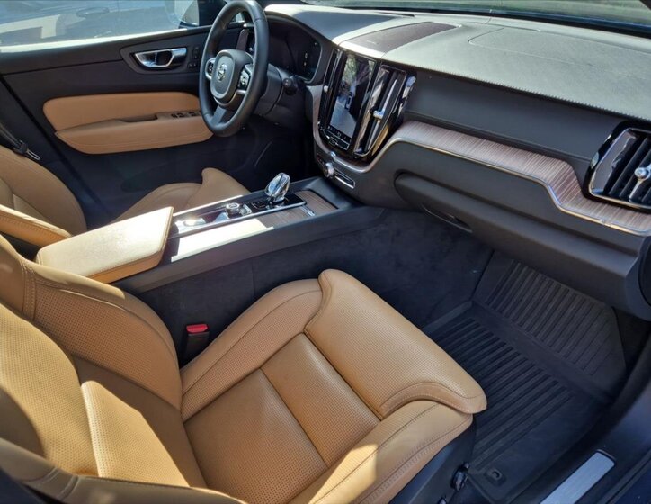 Volvo XC60 SUV / Terénní 2,0 l 184 kw