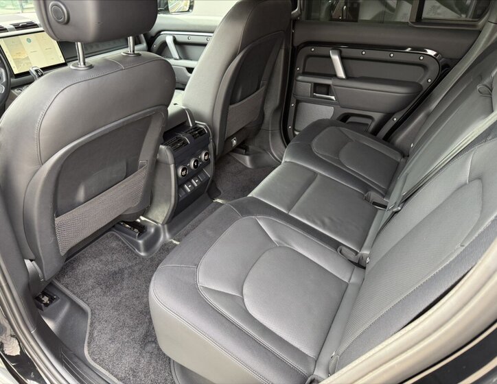 Land Rover Defender SUV / Terénní 3,0 l 221 kw